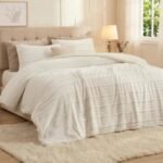 AMÉLIE HOME Ribbed Fleece Comforter Set