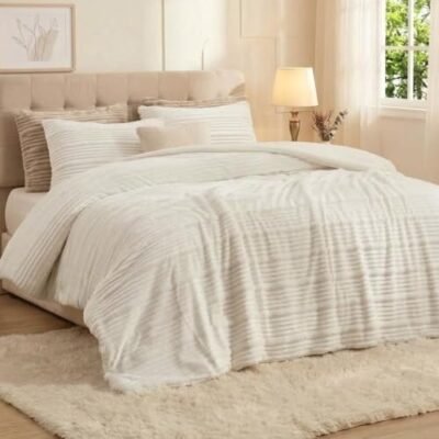 AMÉLIE HOME Ribbed Fleece Comforter Set